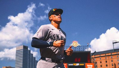 Yankees' Aaron Judge, Knicks' Jalen Brunson, Alabama's Jalen Milroe exchange gifts