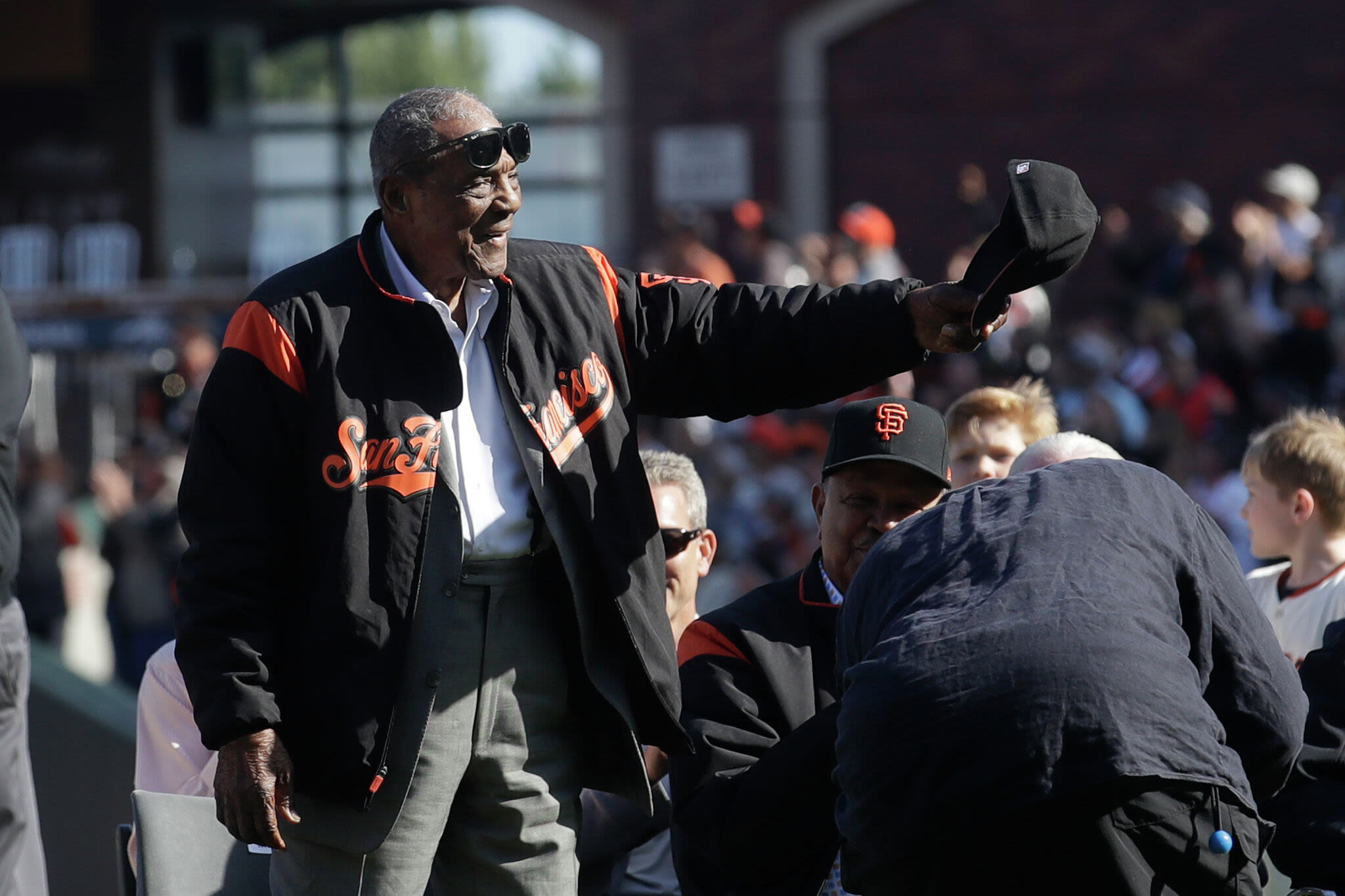 Dodgers will honor their Hall of Fame SF Giants nemesis tonight