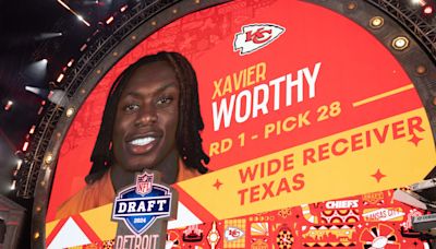 CFB Coach Praises Xavier Worthy, Chiefs Fit: Can't Ask for 'Better Situation' for WR
