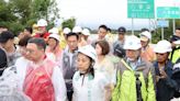 黃偉哲陪同卓榮泰勘災⋯盼攜手中央災後復原！南市府：災民可辦租稅減免