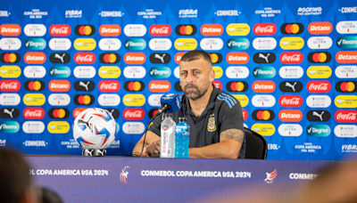 Walter Samuel, DT de la Selección Argentina ante Perú: “Estamos más que satisfechos con esta primera ronda”