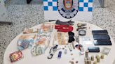 Detenida en Tudela una mujer que llevaba en el bolso un revólver, una pistola automática y cerca de 8.000 euros en diferentes monedas