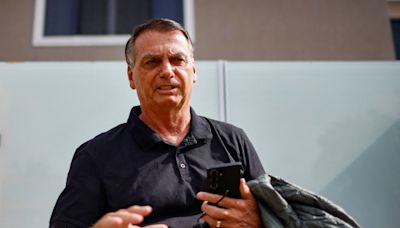 Bolsonaro mostra "boa resposta" ao tratamento, mas não tem previsão de alta em SP