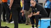 Marcelo Bielsa fue sancionado por la Conmebol y no podrá dirigir a la selección de Uruguay en el partido frente a Estados Unidos