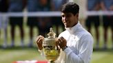 Alcaraz destrozó a Djokovic y se coronó de nuevo en Wimbledon