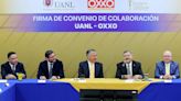 Firman OXXO y UANL acuerdo en favor de la comunidad estudiantil