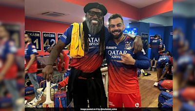 Chris Gayle Enters RCB's Dressing Room, Recreates Iconic Celebration With Virat Kohli | Cricket News