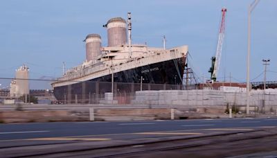 Some officials in Florida want to sink the SS United States. The ship’s stewards say not so fast.