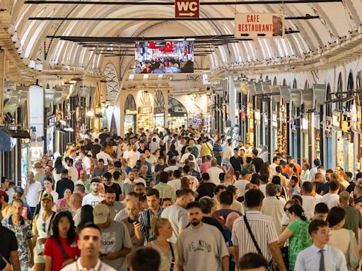 El Gran Bazar de Estambul en crisis, camino a perder su histórico atractivo