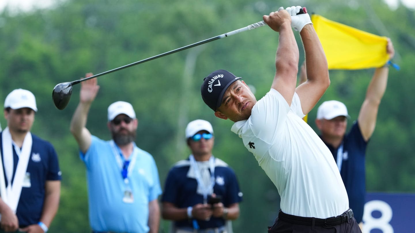 Xander Schauffele Ties Major Record With 62, Leads Early at PGA Championship