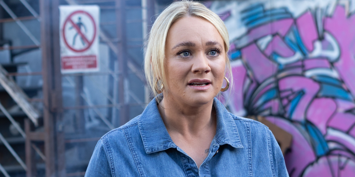 Hollyoaks: Leela discovers Joel's struggles