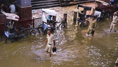 Delhi rains: Over 100 mm rainfall recorded in an hour in national capital; waterlogging, traffic snarls and flight diversions in city