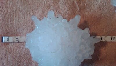 'Monster'-sized hailstone could shatter Texas record, near world record