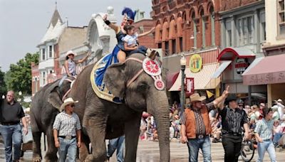 Elephant that escaped circus in Montana has ‘tragic’ story — and was at Circus World in Baraboo