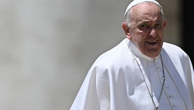 El papa Francisco se disculpa tras decir que hay “mariconadas” en seminarios