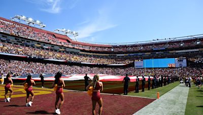 Fans notice Commanders' field covered in brown spots after bizarre 'malfunction'