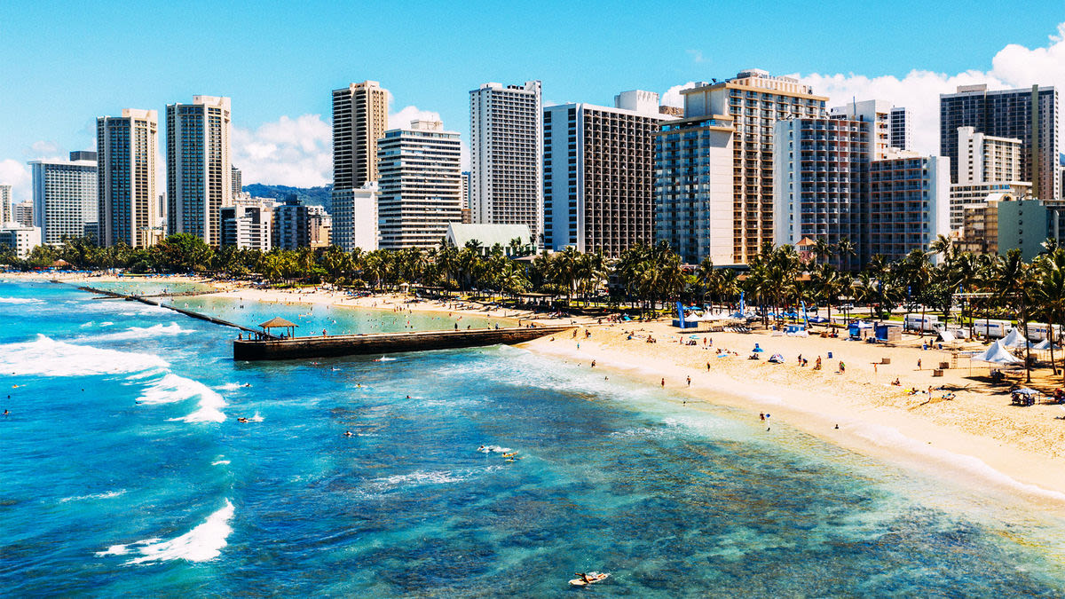 Hawaii tourism spend and arrivals down again in May