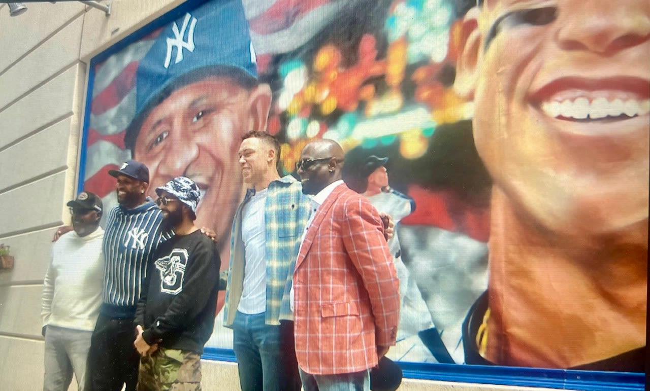 Legendary Yankees unveil mural in the South Bronx