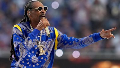 Snoop Dogg gets his own bowl game with Arizona Bowl presented by Gin & Juice