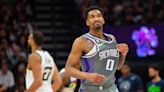 Kings guard Malik Monk suffers leg injury during pregame warmups; ruled out vs. Spurs