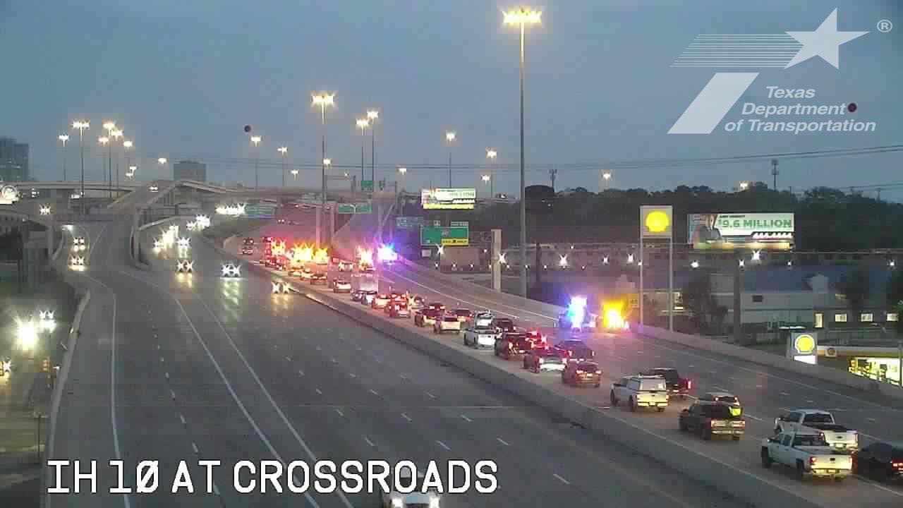 Part of I-10 near Crossroads shuts down after major crash