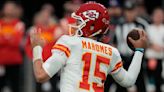 Mahomes, Hurts buoy Super Bowl teams amid QB injury spate