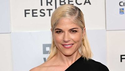 Fans Gush Over ‘Absolutely Breathtaking’ Video of ‘Glamorous’ Selma Blair Attending Paris Fashion Show