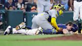 Change of shoes changes momentum as Brewers fall on road