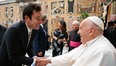 Pope Francis greets Jimmy Fallon, Chris Rock and Whoopi Goldberg during Vatican comedian meeting