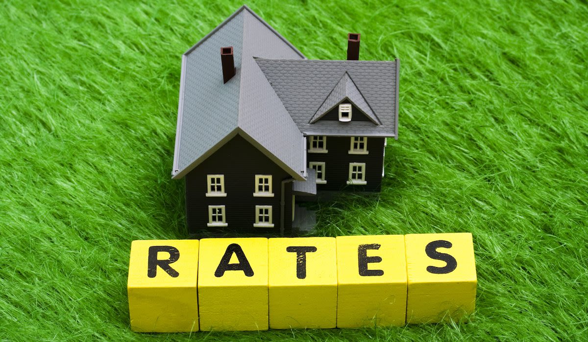 Mortgage rates flatten ahead of jobs report, Fed meeting