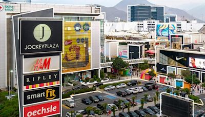 El centro comercial que entró a negocio de ropa de segunda mano y sorprendió a visitantes