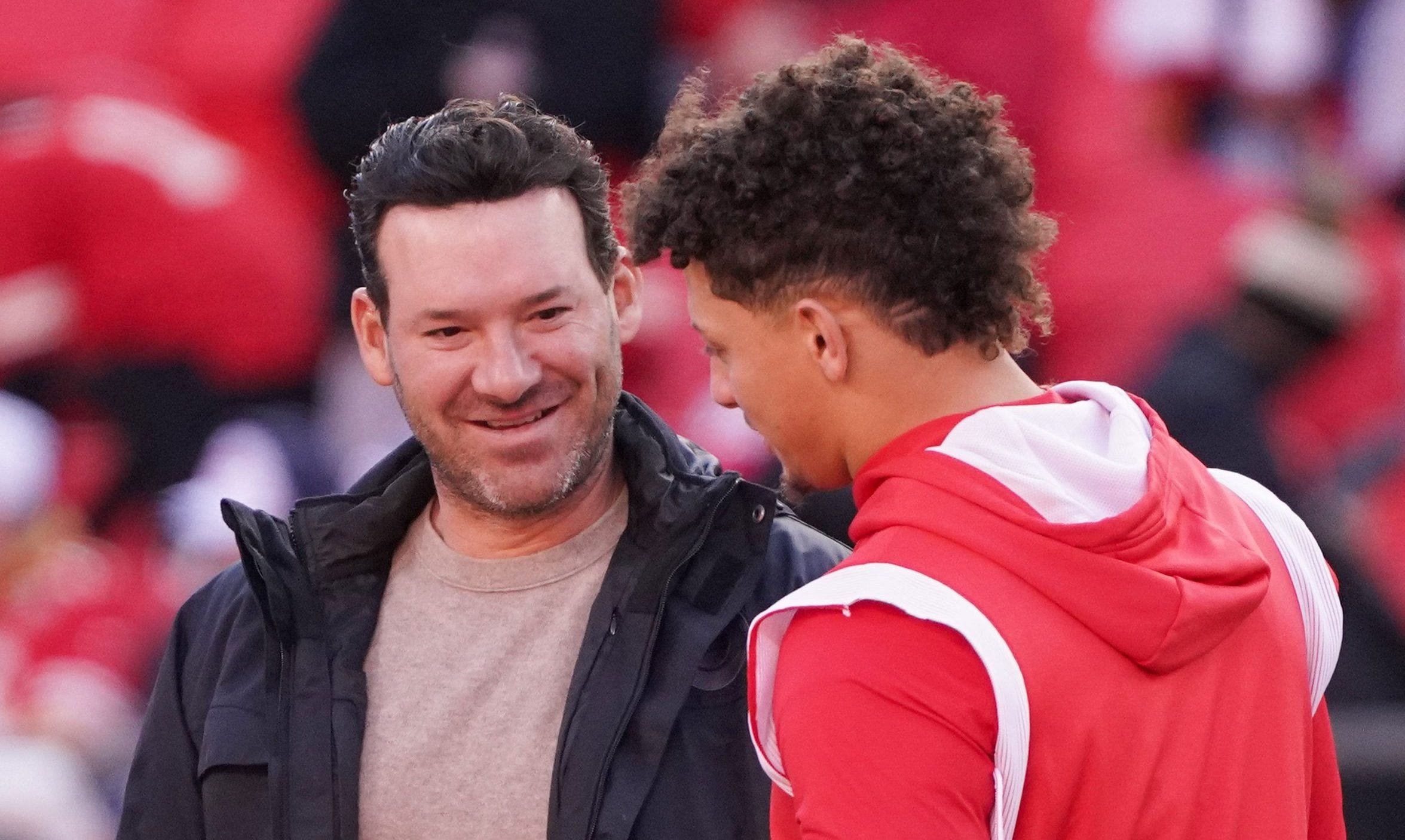 Tony Romo weirdly praised Patrick Mahomes’ ‘instincts’ for a basic incompletion toward Travis Kelce