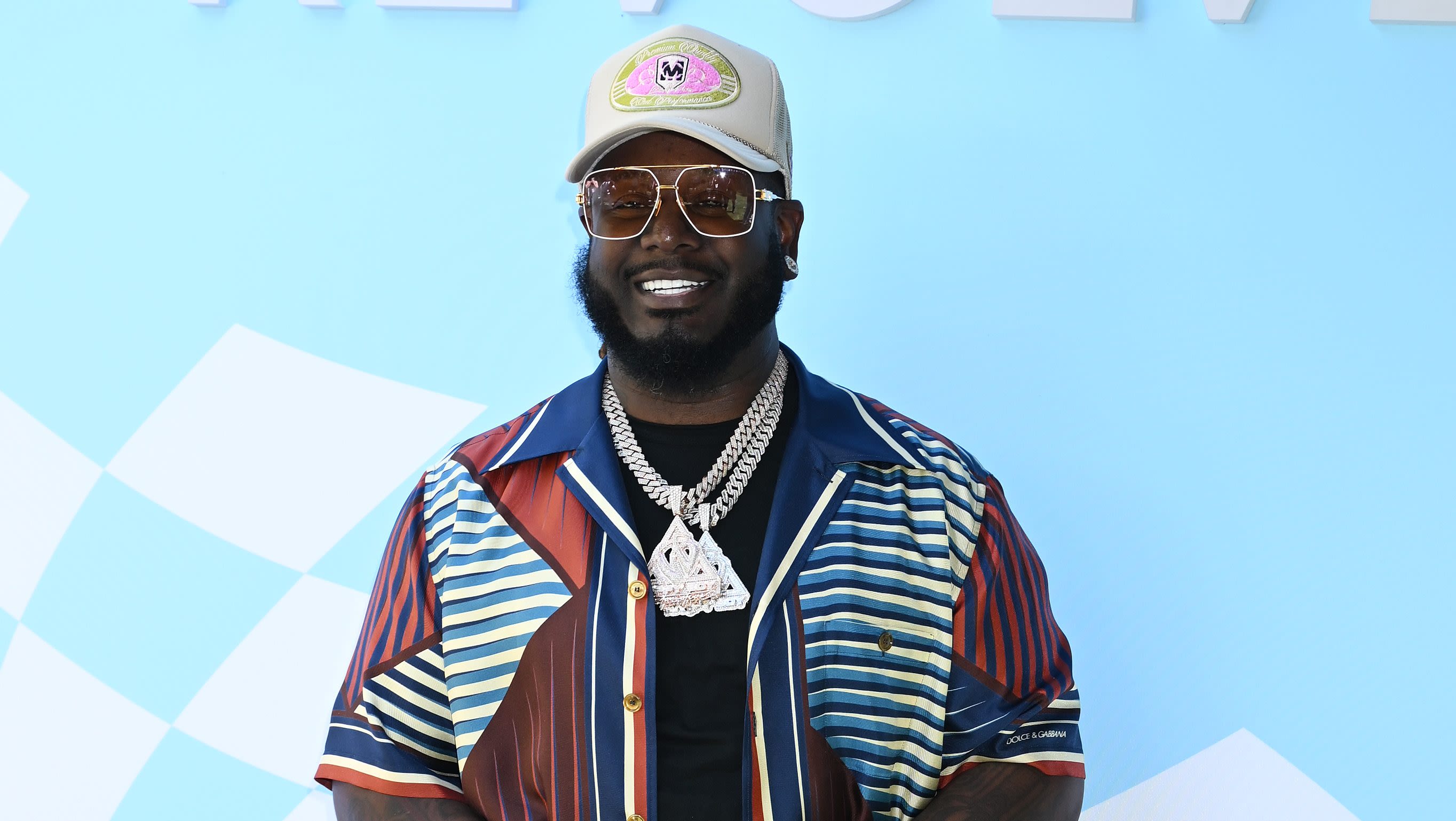 T-Pain Rants About Signing Diapers, Faces And Boobs For Fans: “You’re Not Going To Keep This”