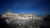Trabalhadores do Vaticano iniciam acção judicial sem precedentes por melhores condições laborais