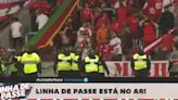 Torcida do Inter tenta invadir gramado do Beira-Rio após eliminação