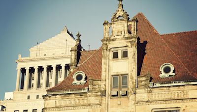 City Hall seeks vendors for new food court - St. Louis Business Journal