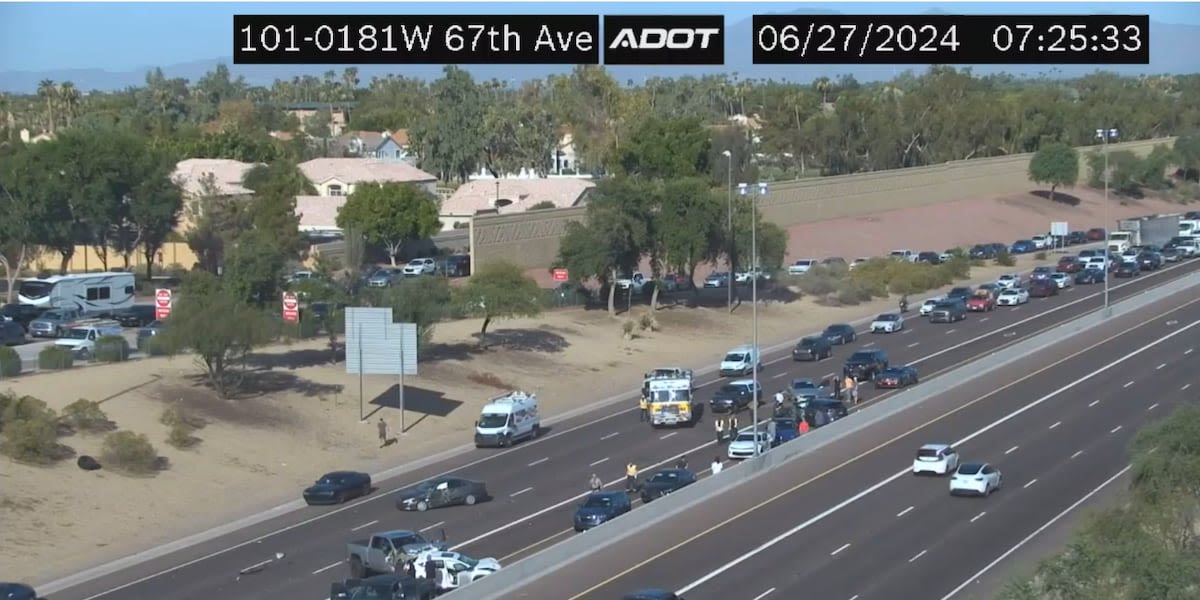 Pile-up collision causing delays on Loop 101 in Glendale