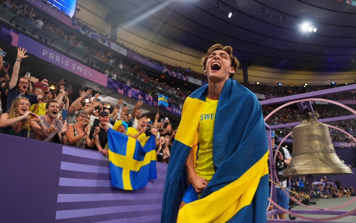 Armand Duplantis breaks pole vault world record again to top off Olympic gold at Paris 2024
