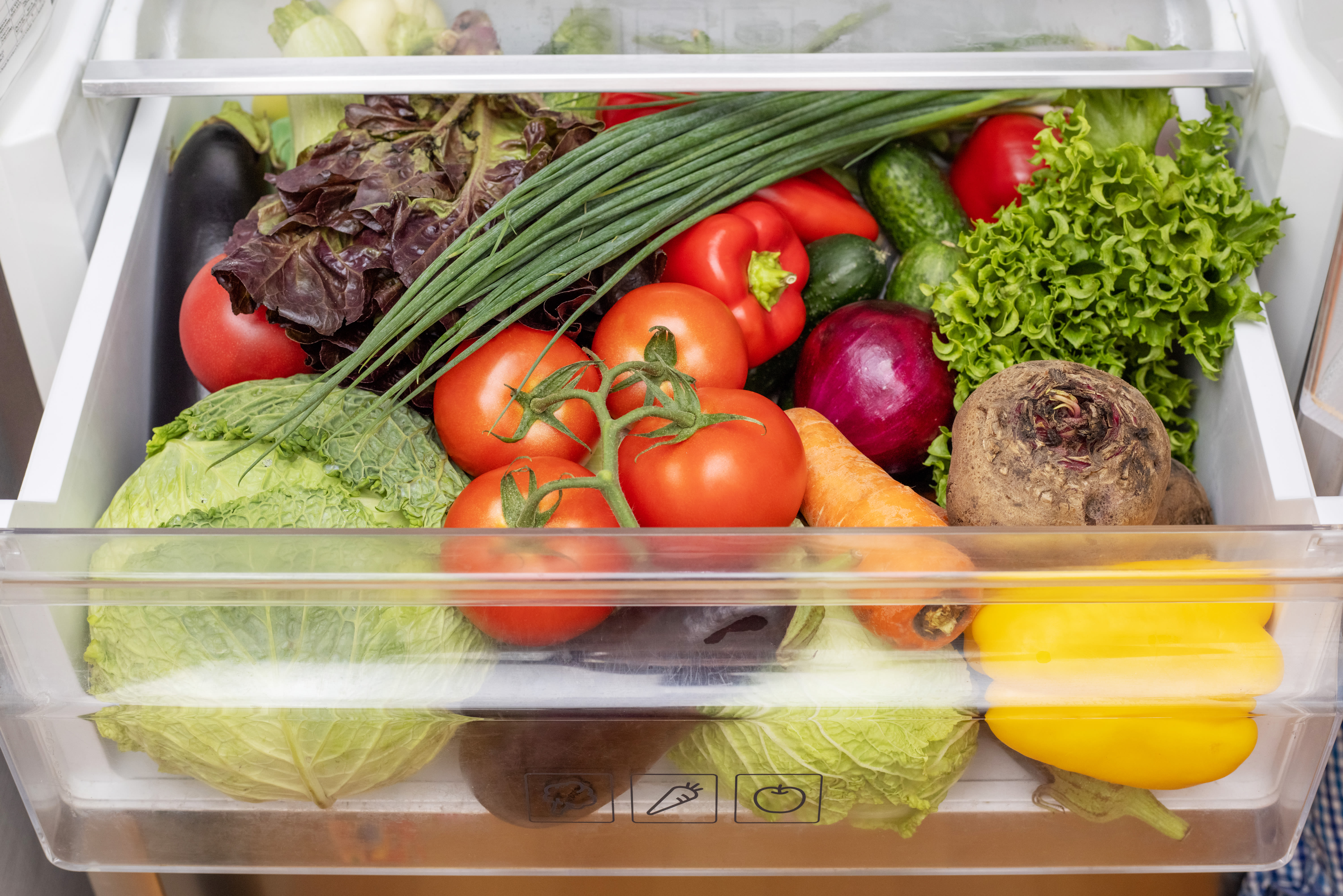 Shoppers love this 8-piece fridge organizer and it's down to just $19 ahead of Prime Day