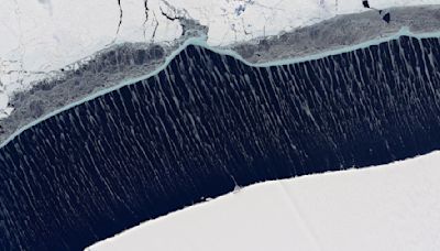 Earth from space: High winds paint puzzling ice streaks across the sea in Antarctica