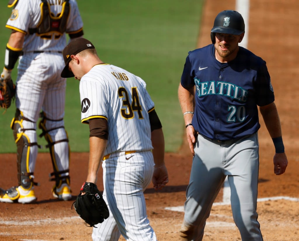 Padres drop fourth straight game fairly quietly as Mariners complete sweep
