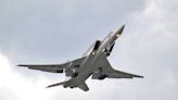 俄3分之1戰略轟炸機集結北極基地 可能籌備對烏新一波空襲 - 自由軍武頻道