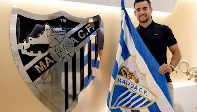 El centrocampista Ramón Enríquez renueva dos temporadas con el Málaga