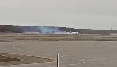 日本ANA全日空客機降落驚現白煙：機上200人無恙 一條跑道封閉