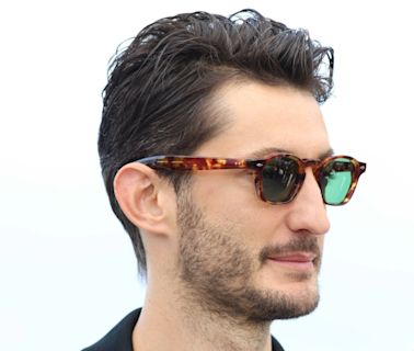 Pierre Niney : découvrez sa demeure du XVe siècle située à la campagne, qu'il a transformé en mini-ferme