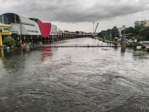 VIDEOS: Rain Wreaks Havoc in Pune, 4 Dead in Rain-Related Incidents; Low-Lying Areas Inundated, Evacuations Underway