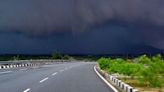 Bengaluru Weather Today: City To Experience Light Showers On Monday, Pleasent Temperatures Predicted