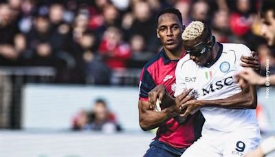 Mina vive un idilio con el Cagliari: mantiene invicto y marca su primer gol