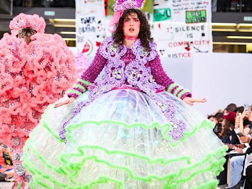 Central Saint Martins: Pro-Palestine protesters disrupt fashion graduation show