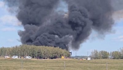 5 sent to hospital after oil well fire northwest of Calgary: officials | Globalnews.ca